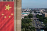 بالتزامن مع زيارة الرئيس الصيني شي جين بينغ، إلى أوروبا في جولة واسعة، تتزايد التقارير حول "موجة من الادعاءات بالتجسس الصيني".
