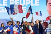 سيكون لصعود اليمين المتطرف في فرنسا تداعيات داخلية وخارجية (AFP)