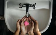 مقال كيف يكون غسل اليدين وسيلة للحماية من الأمراض