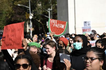 مظاهرة لطلاب جامعة نيويورك تضامنًا مع فلسطين